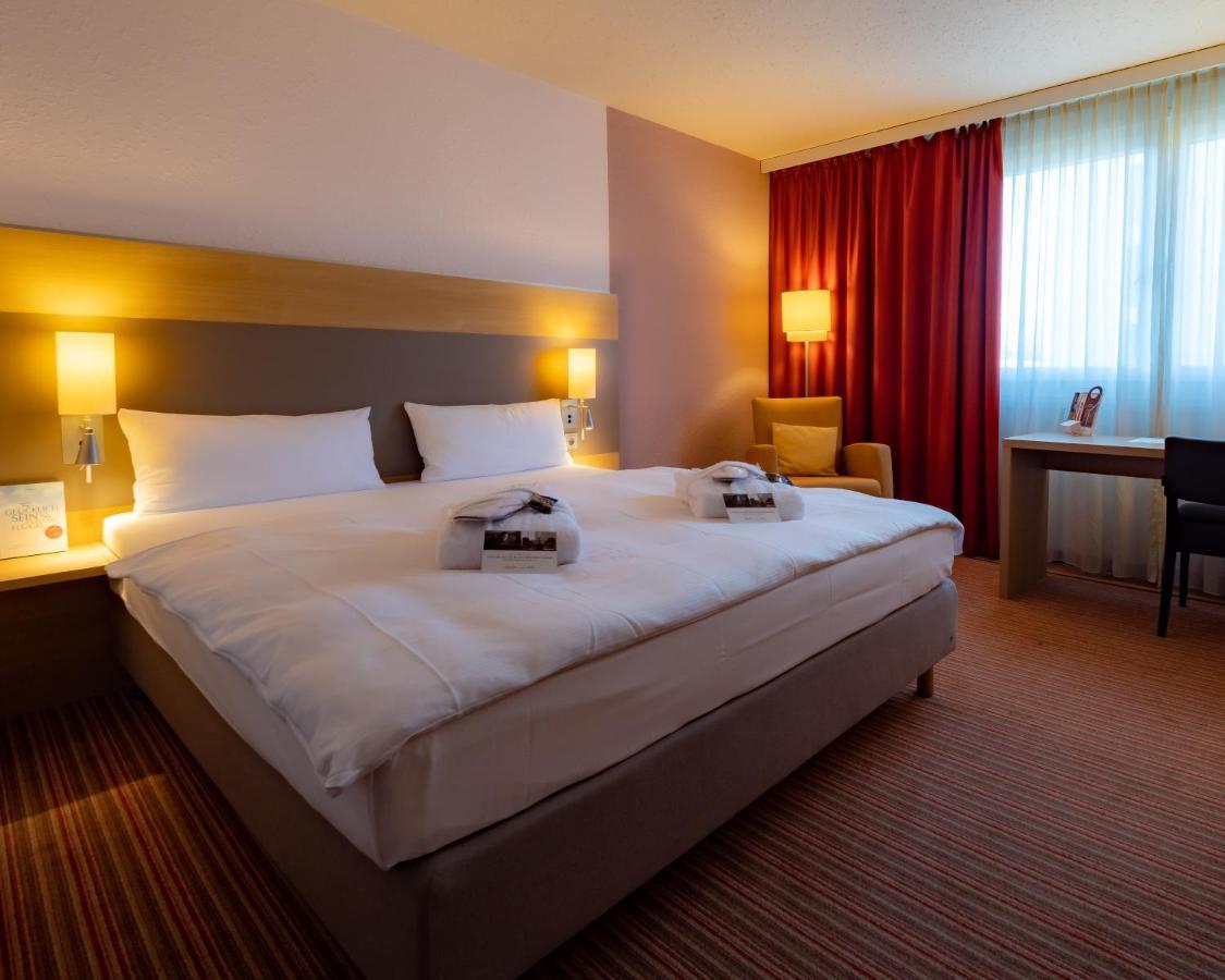 Elaya Hotel Stuttgart Boeblingen Exterior photo